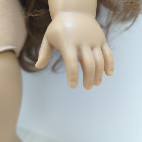American Girl Saige Doll Long Auburn Hair used GOTY - Picture 4 of 12